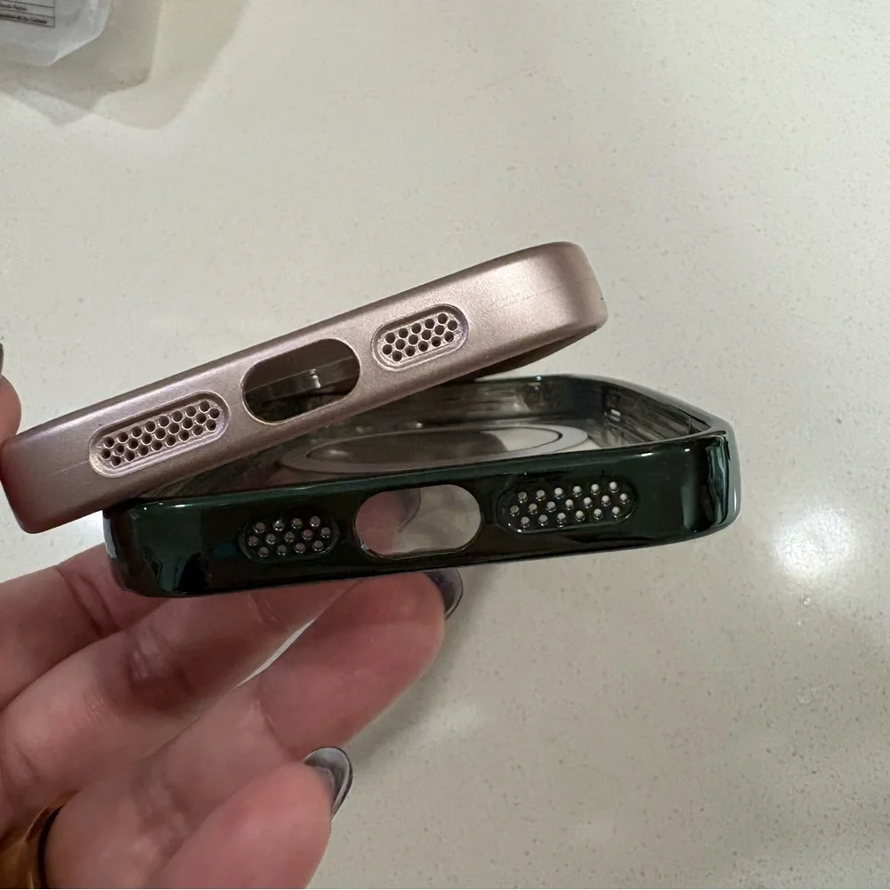 iPhone 15 Pro MagSafe Phone Case - Green and Pink